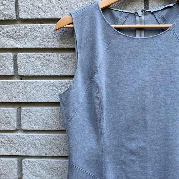 Tahari Grey Paneled Sleeveless Dress 10 - Picture 4 of 8